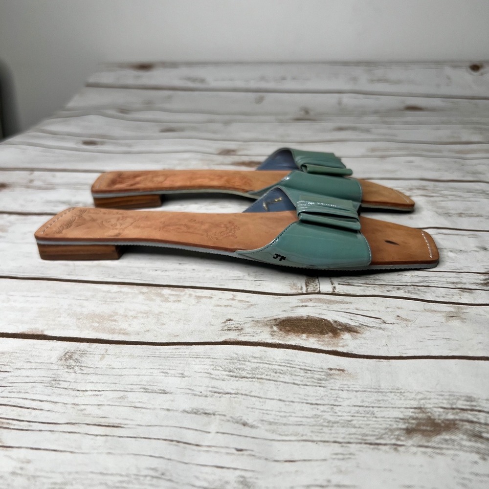 C. Label Slide Sandals Sage Green Patent Leather Bow Square Toe Size 11